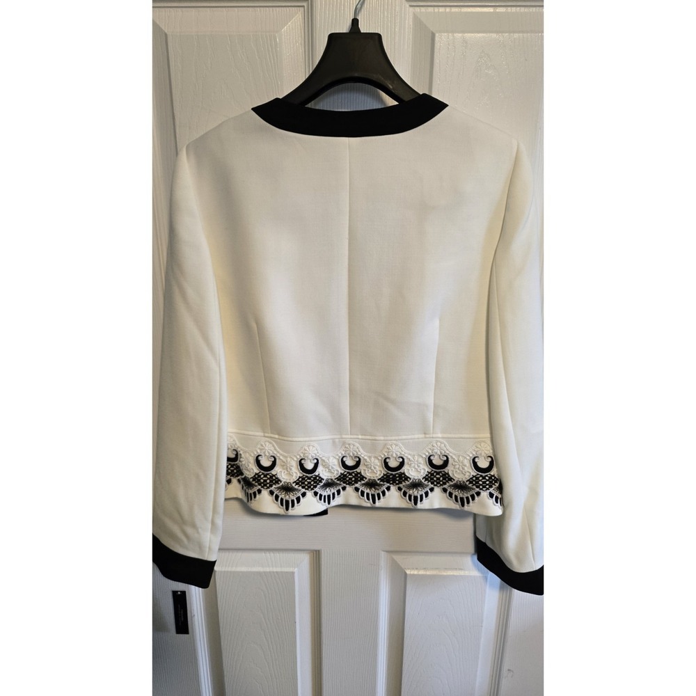 Tahari Arthur S. Levine Women's Jacket Size 8 White Black Lace Trim Career - Picture 7 of 7